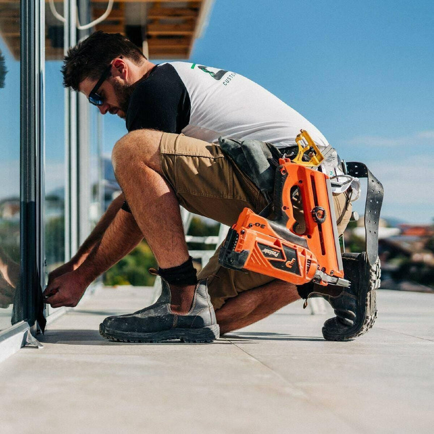 172 Unisex Elastic Sided Safety Boots Elastic Sided Boots Blundstone