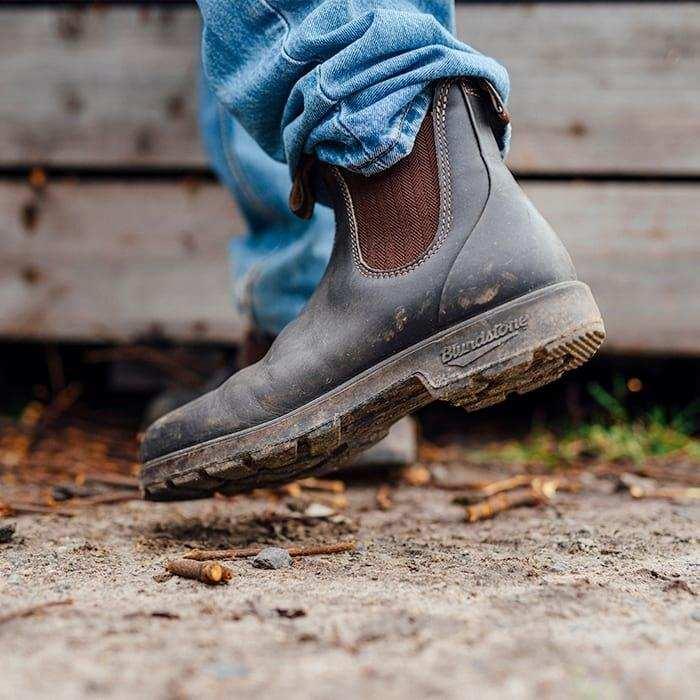 600 Unisex Elastic Sided Non Safety Boots Elastic Sided Boots Blundstone